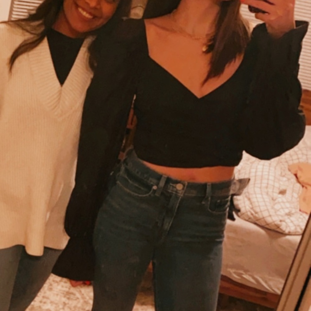 Black Long Sleeve Crop Top